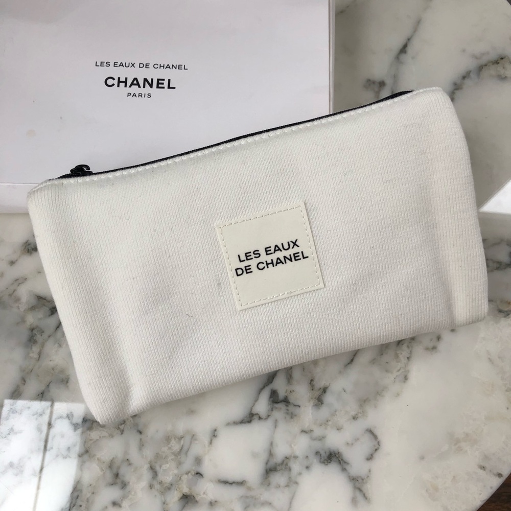 CHANEL Les Eaux Knit Cosmetic Toiletry Makeup Bag Pouch Bag VIP New in Box - Picture 7 of 12